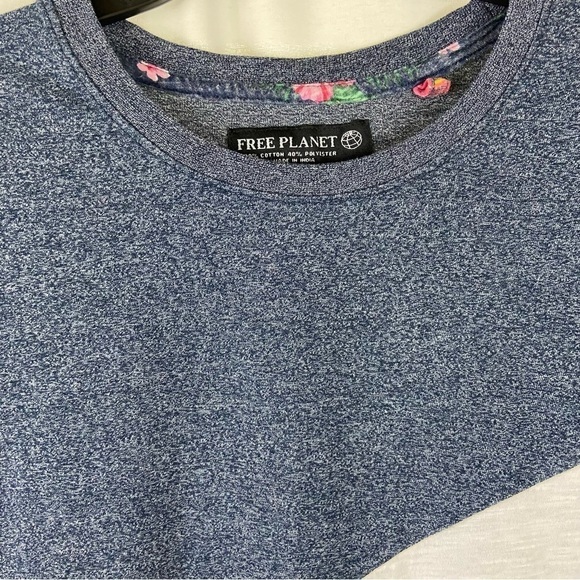Free Planet Mixed Media Patchwork Navy White and Floral Tee Woman’s - Picture 6 of 13